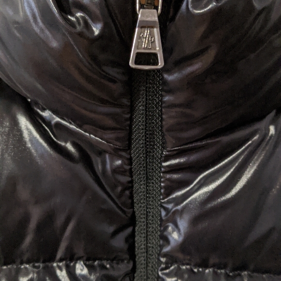 NEW Moncler Puffer Jacket - Picture 13 of 16
